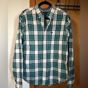 American Eagle Outfitters ButtonDown Shirt Classic Fit
